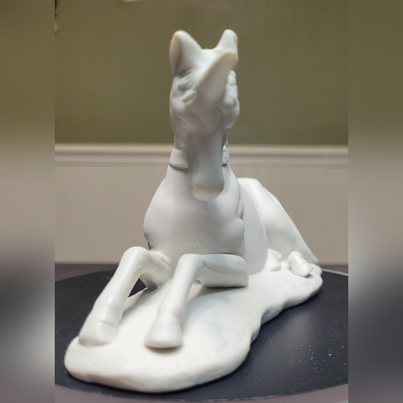 BUY NOW PRICE Vintage UCGC Bisque Matte Porcelain Resting Unicorn *REPAIRED* - Picture 4 of 14